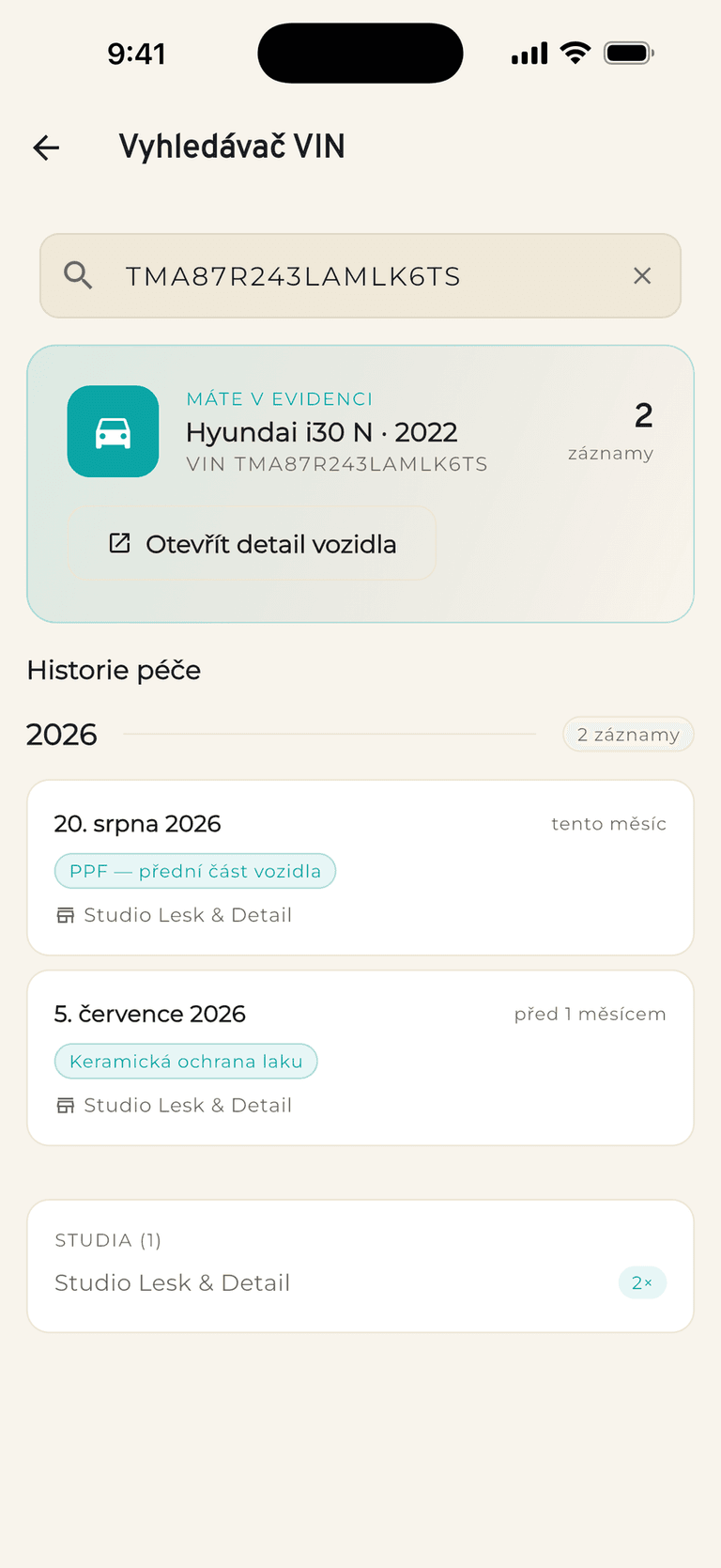 Vyhledávač VIN v aplikaci Detailero: nalezené vozidlo Mercedes-Benz GLC a pod ním historie péče se záznamem studia
